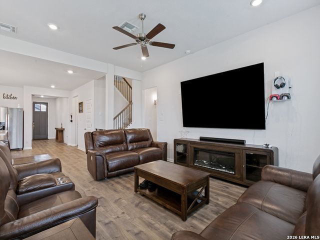 108 RED DEER PL, Cibolo, TX 78108
