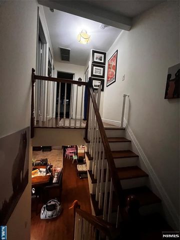 27 Ross Road, Wallington, NJ 07057