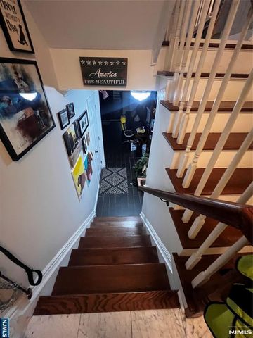 27 Ross Road, Wallington, NJ 07057