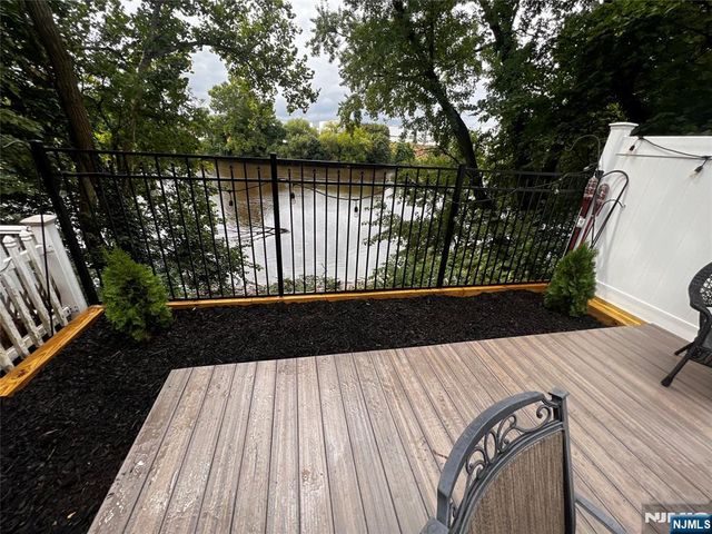 27 Ross Road, Wallington, NJ 07057