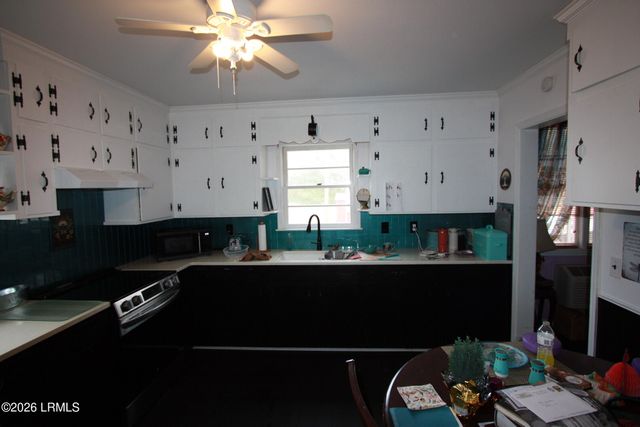 626 N Railroad Avenue, Brunson, SC 29911
