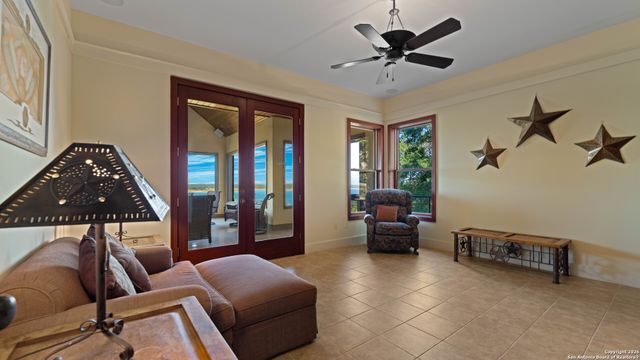169 Shores Point, Canyon Lake, TX 78133