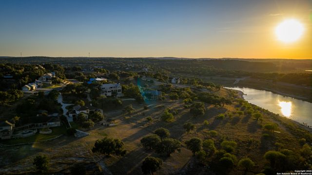 169 Shores Point, Canyon Lake, TX 78133