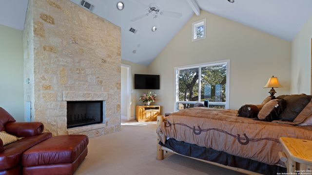 169 Shores Point, Canyon Lake, TX 78133