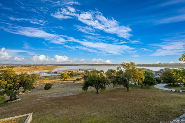 169 Shores Point, Canyon Lake, TX 78133