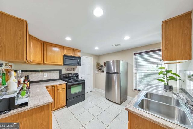 304 Turning Leaf Court, Canton, GA 30115