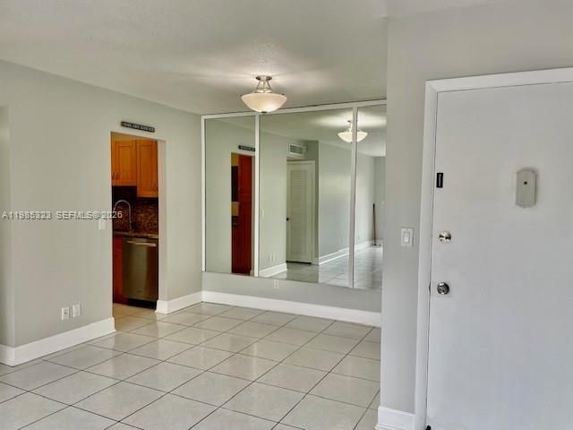 9000 SW 137th St 16-5, Miami, FL 33176