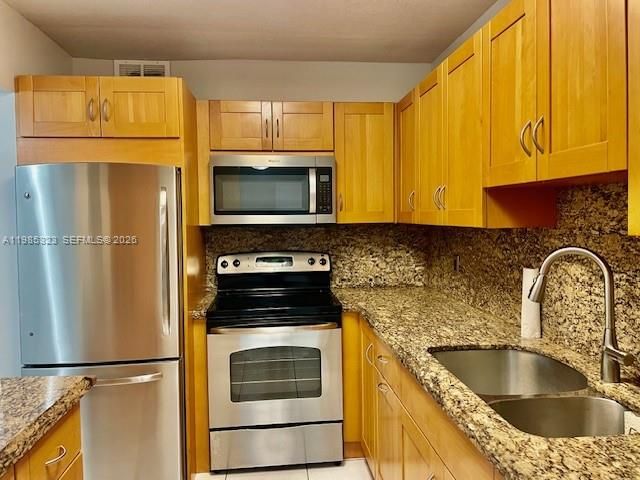 9000 SW 137th St 16-5, Miami, FL 33176