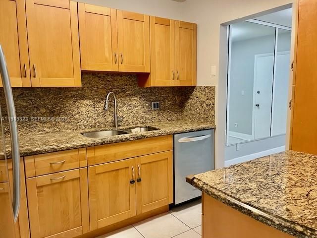 9000 SW 137th St 16-5, Miami, FL 33176