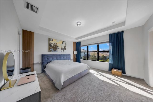 2454 Primrose Pl, Oakland Park, FL 33309