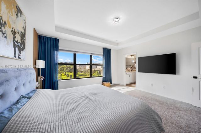 2454 Primrose Pl, Oakland Park, FL 33309