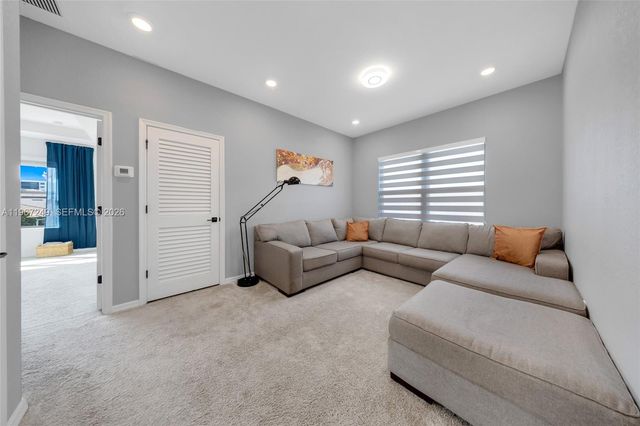 2454 Primrose Pl, Oakland Park, FL 33309