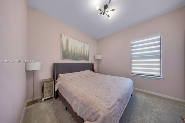 2454 Primrose Pl, Oakland Park, FL 33309