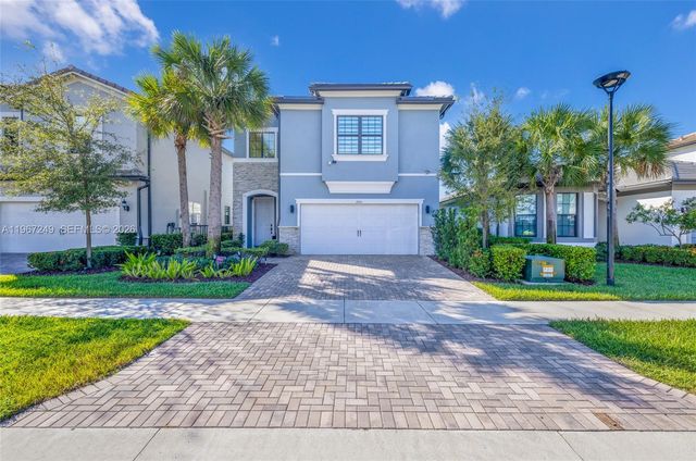 2454 Primrose Pl, Oakland Park, FL 33309