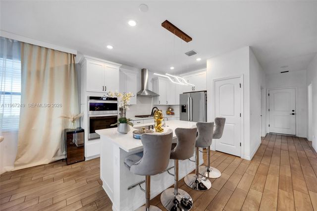 2454 Primrose Pl, Oakland Park, FL 33309