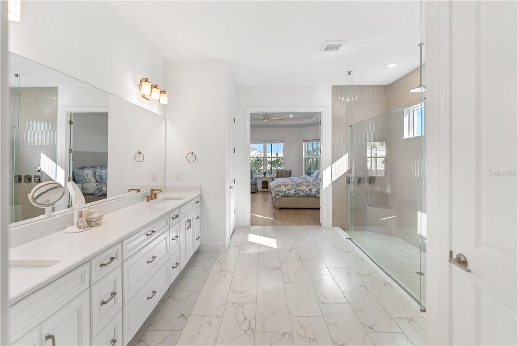 Image 18 of property listing at 15278 CONTENTA LOOP, Bradenton, FL 34211