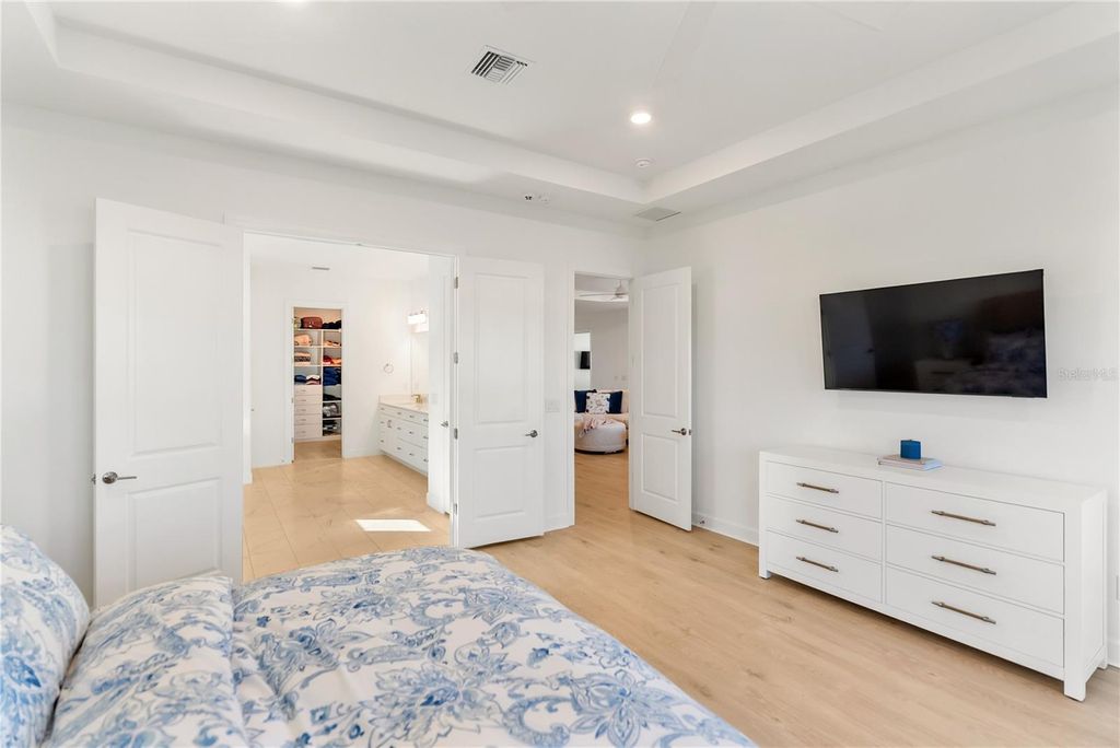 Image 21 of property listing at 15278 CONTENTA LOOP, Bradenton, FL 34211