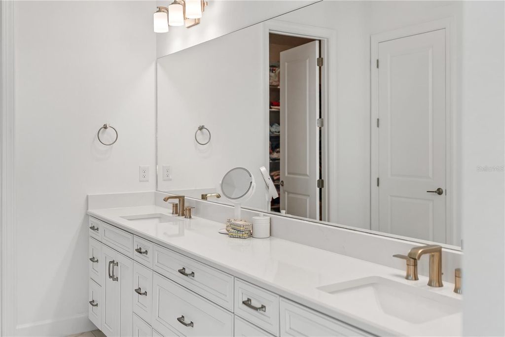 Image 22 of property listing at 15278 CONTENTA LOOP, Bradenton, FL 34211