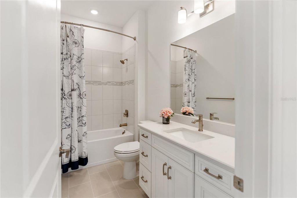 Image 24 of property listing at 15278 CONTENTA LOOP, Bradenton, FL 34211