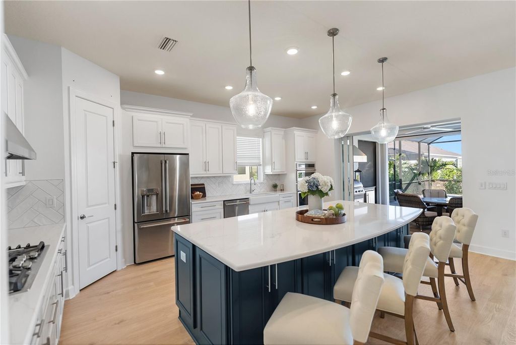 Image 10 of property listing at 15278 CONTENTA LOOP, Bradenton, FL 34211