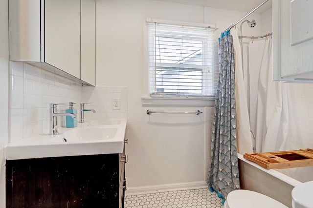 1523 Harvard Street, Houston, TX 77008