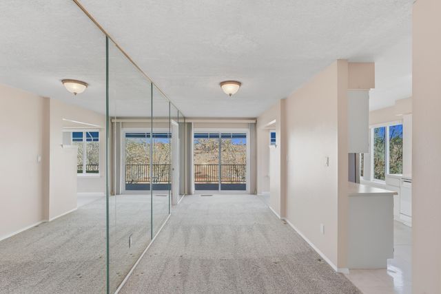 616 Eastlake Drive SE, Rio Rancho, NM 87124