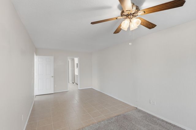 616 Eastlake Drive SE, Rio Rancho, NM 87124