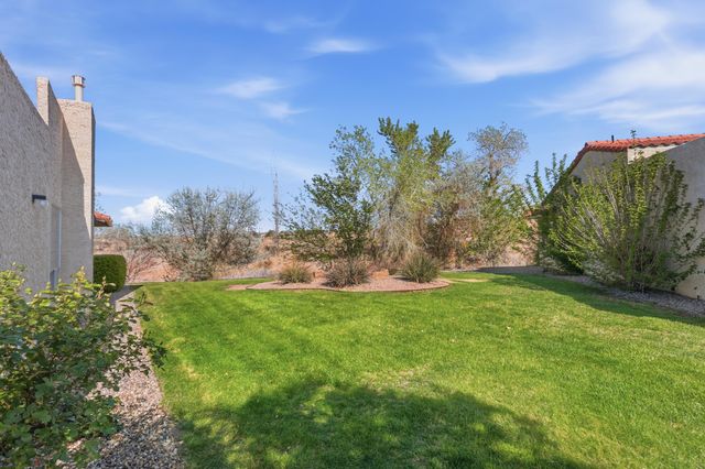 616 Eastlake Drive SE, Rio Rancho, NM 87124