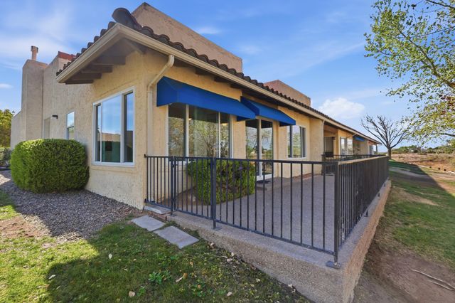 616 Eastlake Drive SE, Rio Rancho, NM 87124