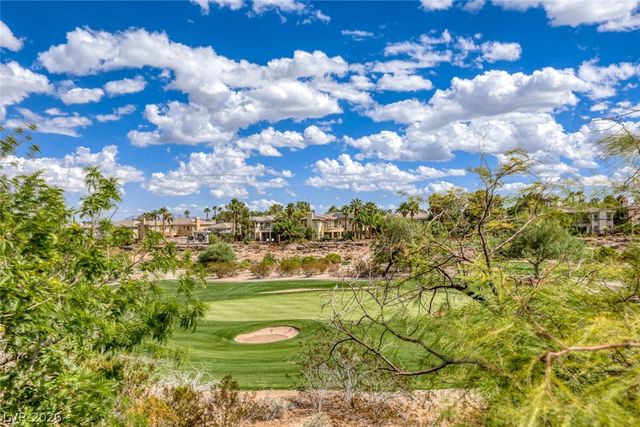 712 Peachy Canyon Circle 204, Las Vegas, NV 89144