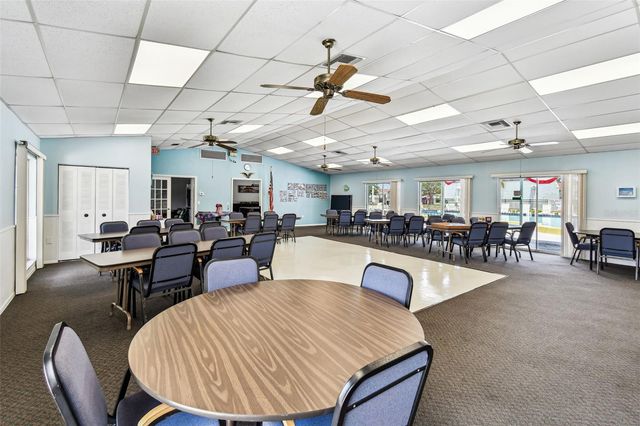 9032 MISSION OAKS BOULEVARD F, Seminole, FL 33776