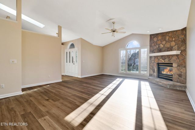 107 Walden Ridge Drive, Crossville, TN 38558