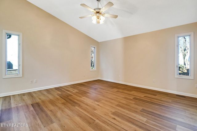 107 Walden Ridge Drive, Crossville, TN 38558