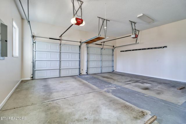 107 Walden Ridge Drive, Crossville, TN 38558