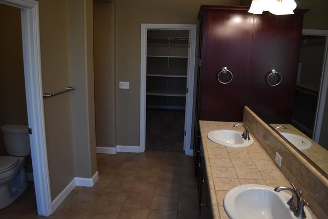 3154 Mitchell Avenue, Clovis, CA 93619