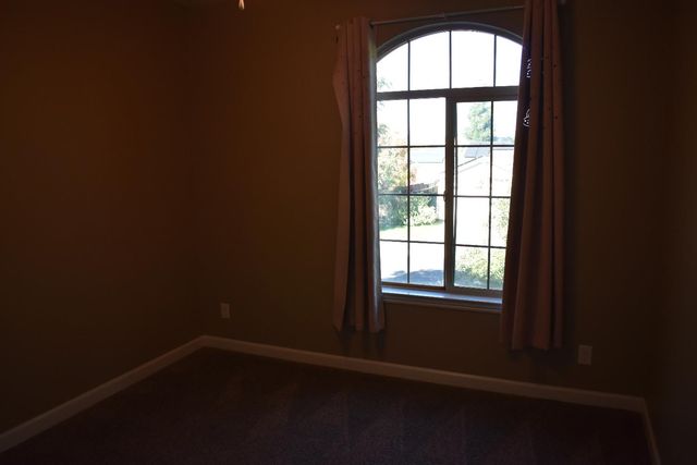 3154 Mitchell Avenue, Clovis, CA 93619