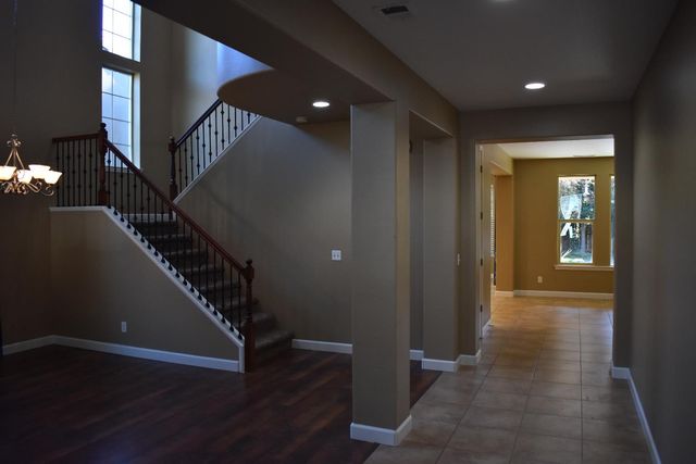 3154 Mitchell Avenue, Clovis, CA 93619