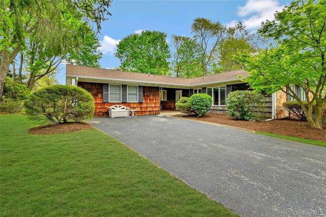 54 Marwood Place, Stony Brook, NY 11790