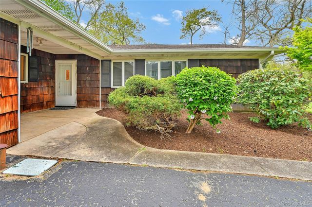 54 Marwood Place, Stony Brook, NY 11790