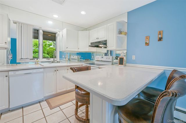 54 Marwood Place, Stony Brook, NY 11790