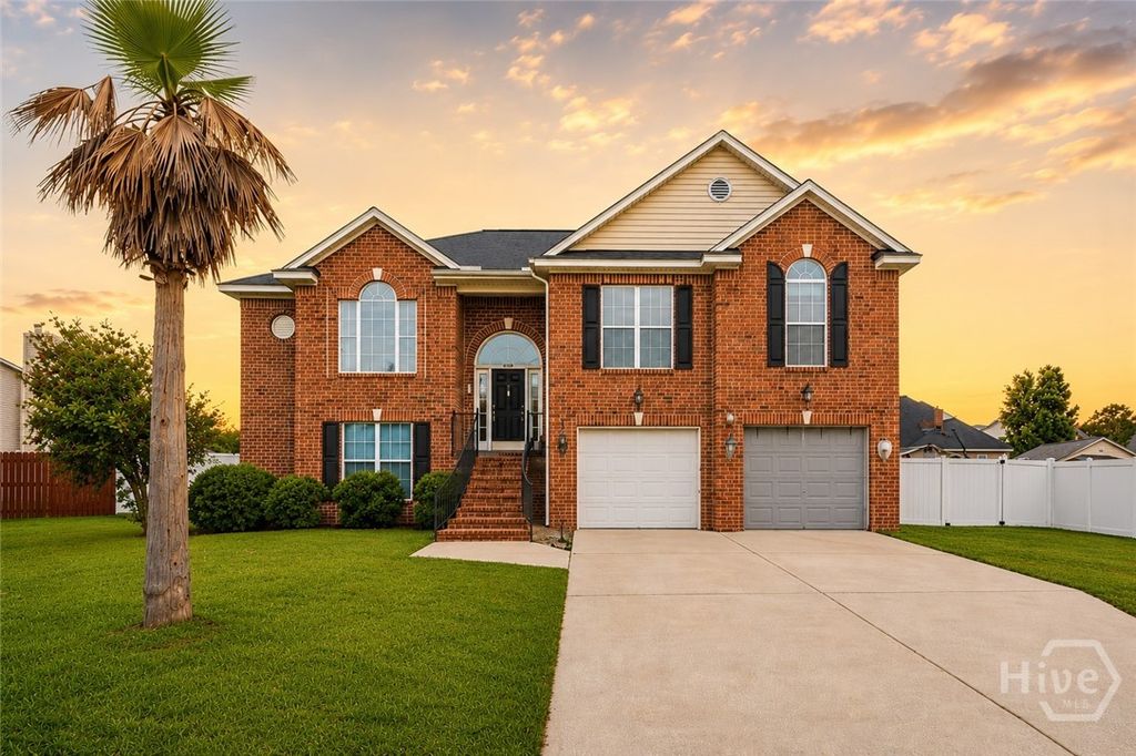 Image 1 of property listing at 48 Bush Court, Richmond Hill, GA 31324