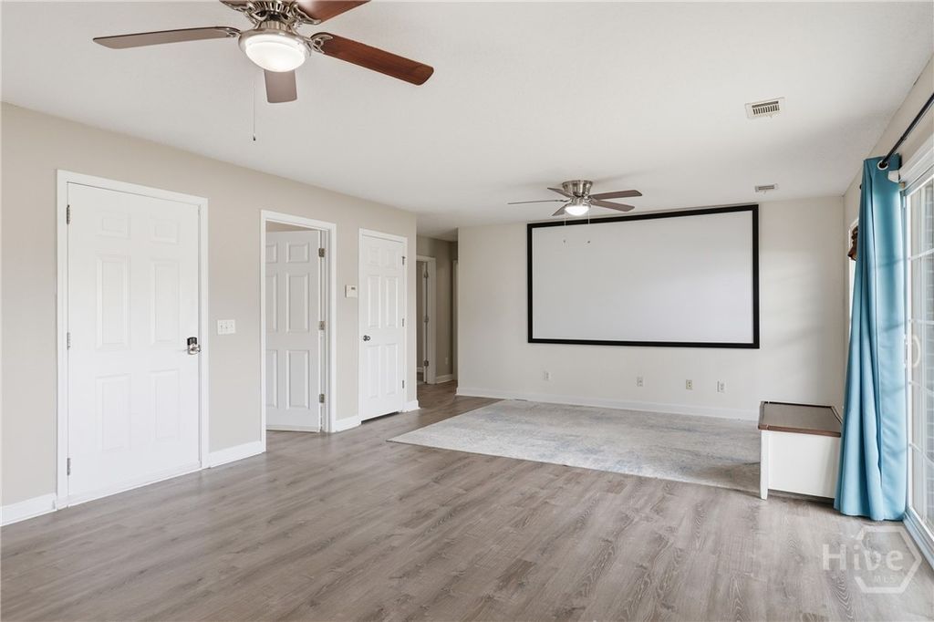 Image 25 of property listing at 48 Bush Court, Richmond Hill, GA 31324