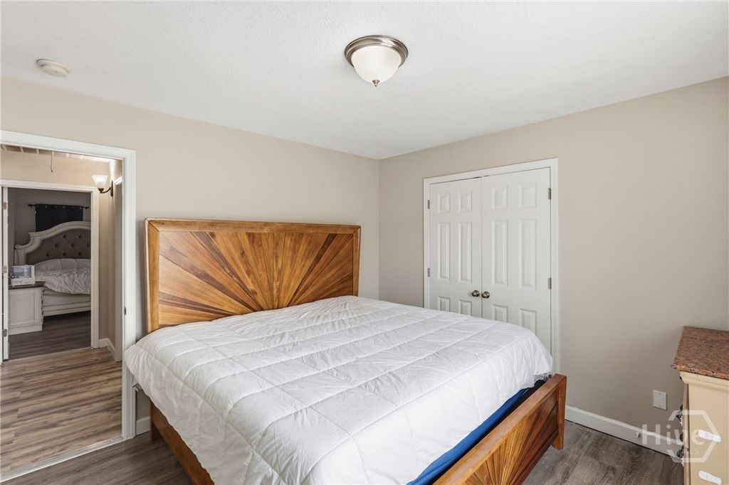 Image 32 of property listing at 48 Bush Court, Richmond Hill, GA 31324