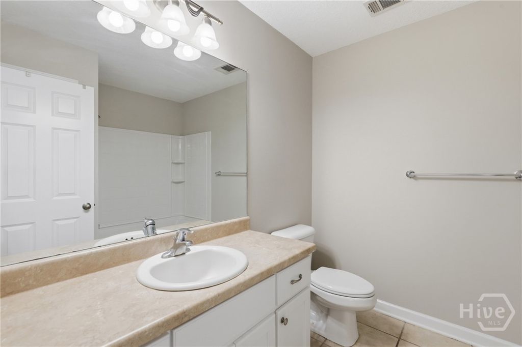 Image 33 of property listing at 48 Bush Court, Richmond Hill, GA 31324