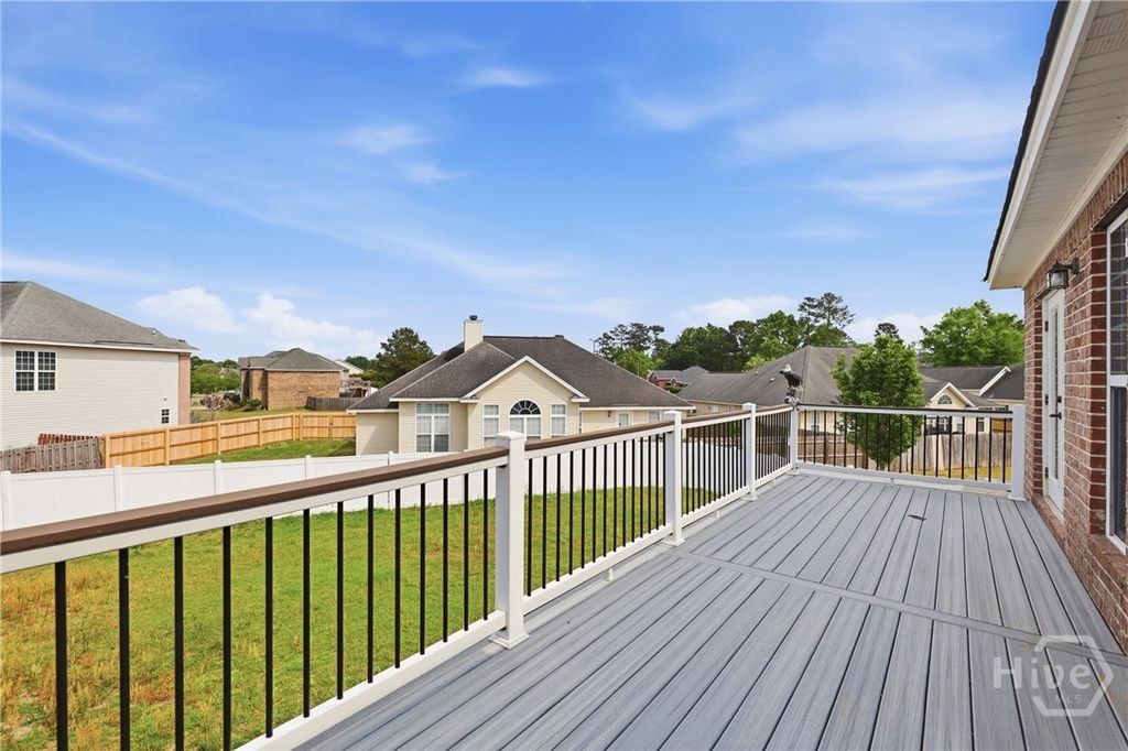 Image 9 of property listing at 48 Bush Court, Richmond Hill, GA 31324