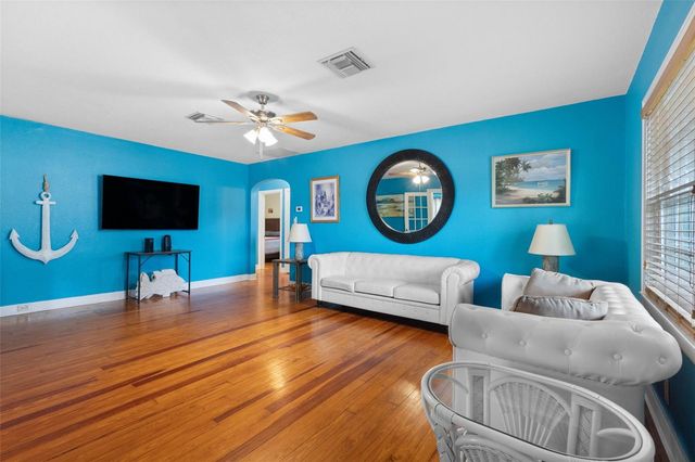 1010 OSAGE STREET, Clearwater, FL 33755