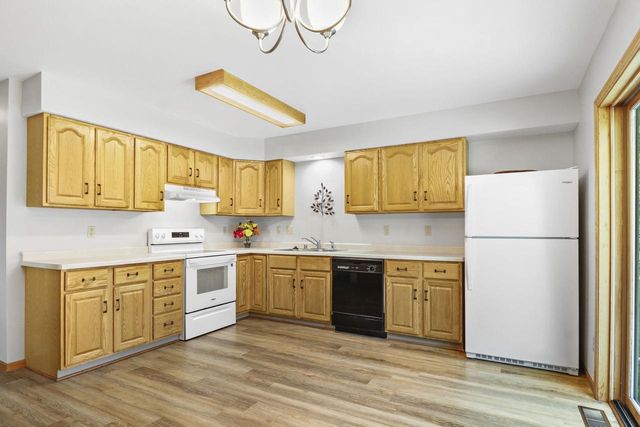 312 Schweitzer Drive, Verona, WI 53593