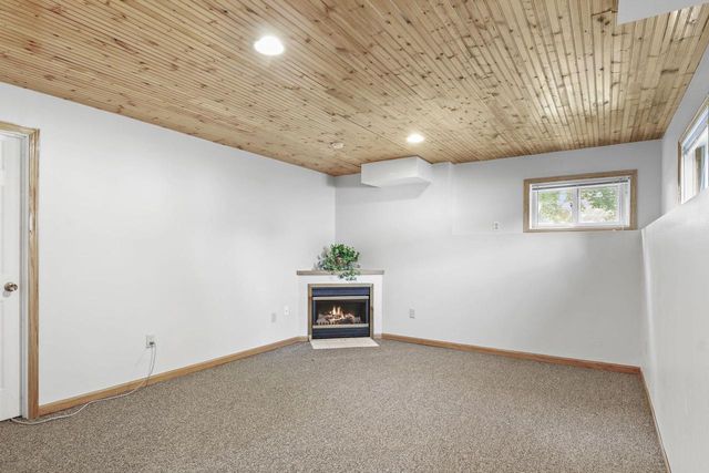 312 Schweitzer Drive, Verona, WI 53593