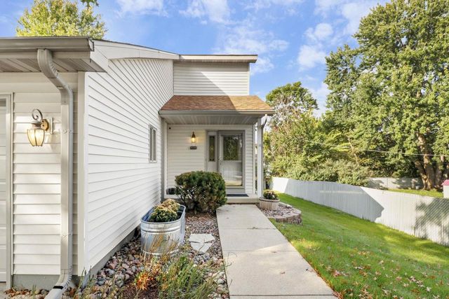 312 Schweitzer Drive, Verona, WI 53593