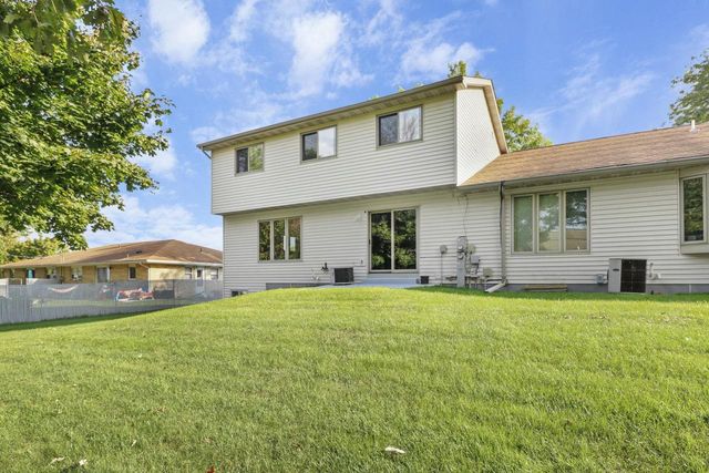 312 Schweitzer Drive, Verona, WI 53593